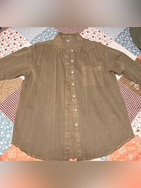 Women’s - Oversized lightweight button-up shirt from Aerie in size XL